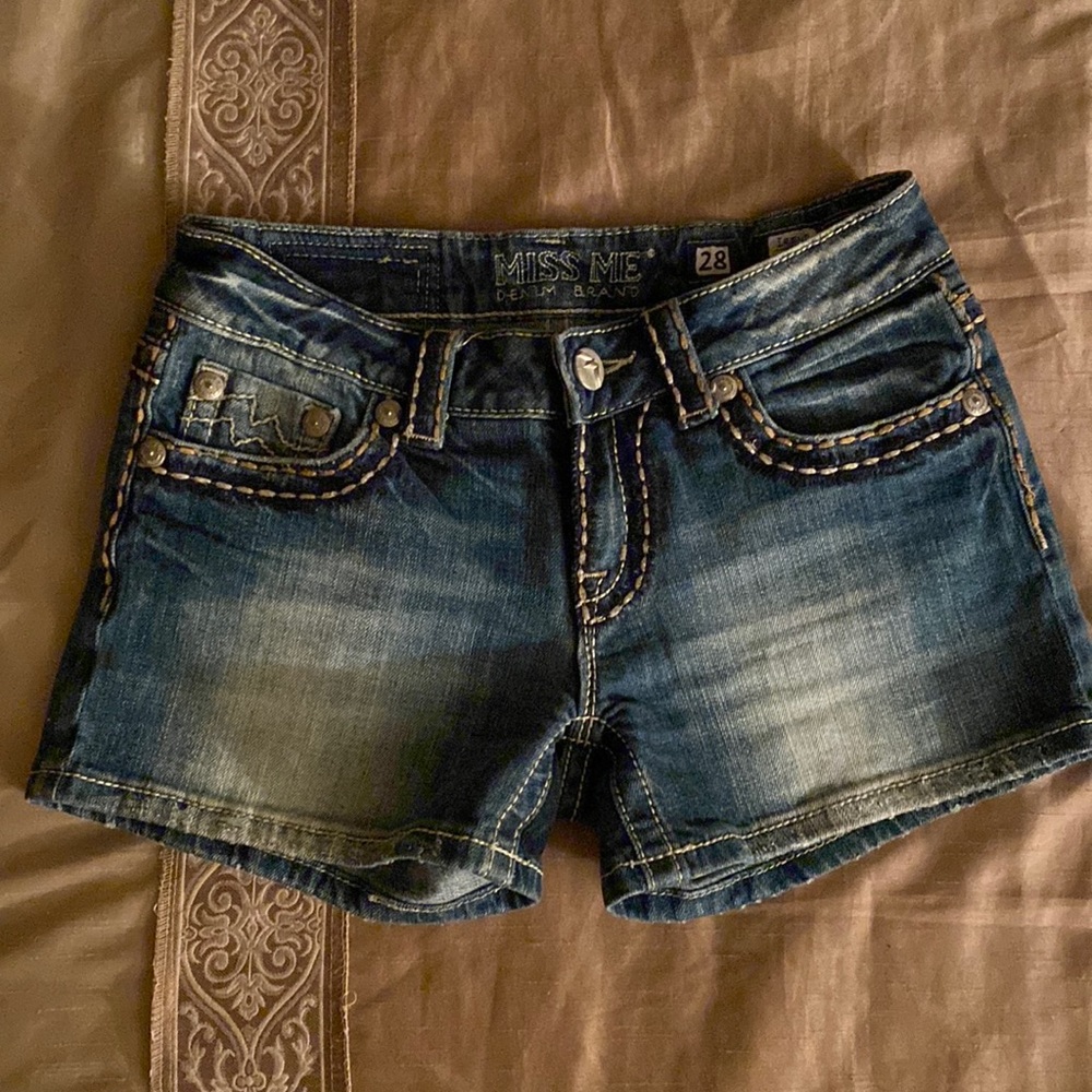 MISS ME JEAN SHORTS